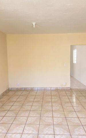 Casa para alugar com 109m², 2 quartos e 1 vaga Casa para alugar com 109m², 2 quartos e 1 vagaSala