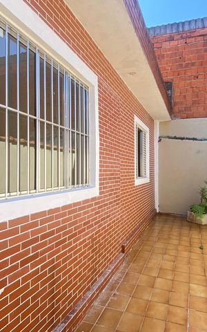 Casa para alugar com 109m², 2 quartos e 1 vaga Casa para alugar com 109m², 2 quartos e 1 vagaÁrea externa