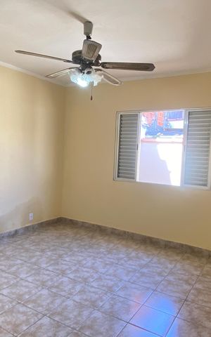 Casa para alugar com 109m², 2 quartos e 1 vaga Casa para alugar com 109m², 2 quartos e 1 vagaQuarto 1