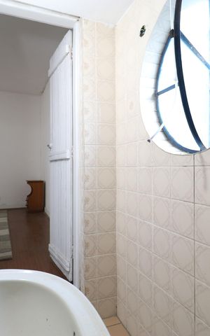 Casa à venda com 450m², 4 quartos e 3 vagasBanheiro da Suíte 2