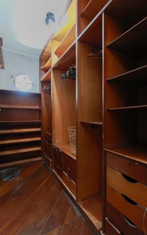 Casa para alugar com 446m², 3 quartos e 2 vagasCloset da suíte