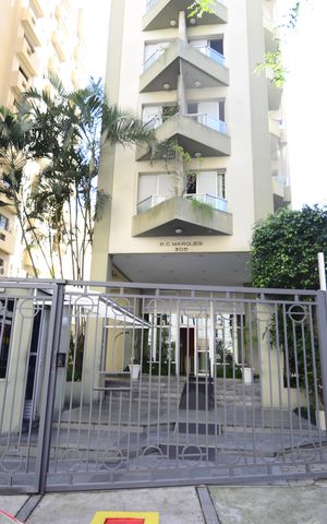 Apartamento à venda com 54m², 1 quarto e 1 vagaFachada