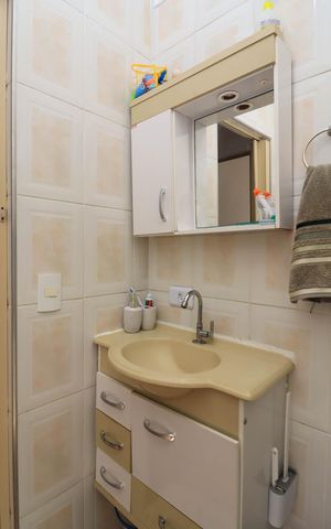 Casa à venda com 250m², 5 quartos e 2 vagas Casa à venda com 250m², 5 quartos e 2 vagasBanheiro da suíte