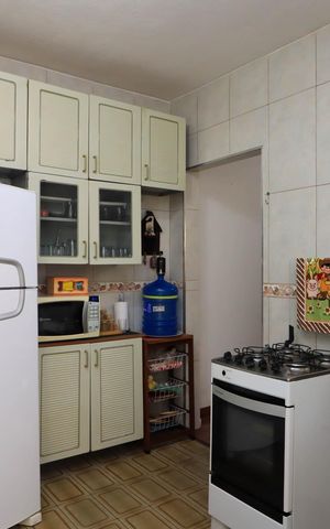 Casa à venda com 250m², 5 quartos e 2 vagas Casa à venda com 250m², 5 quartos e 2 vagasCozinha