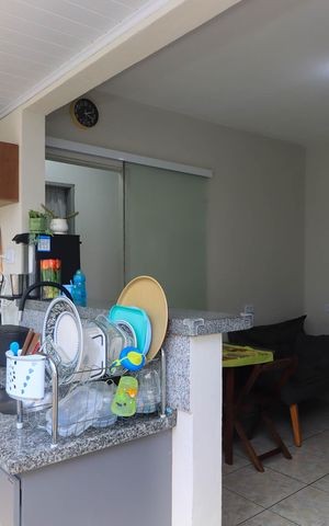 Casa à venda com 250m², 5 quartos e 2 vagas Casa à venda com 250m², 5 quartos e 2 vagasCozinha