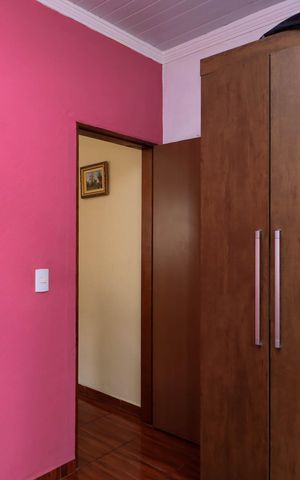 Casa à venda com 250m², 5 quartos e 2 vagas Casa à venda com 250m², 5 quartos e 2 vagasQuarto