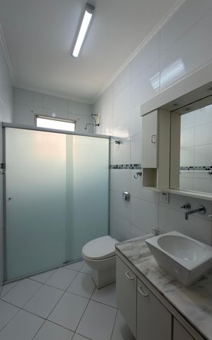 Apartamento à venda com 68m², 2 quartos e 1 vaga Apartamento à venda com 68m², 2 quartos e 1 vagaBanheiro Social