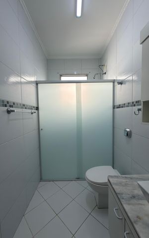 Apartamento à venda com 68m², 2 quartos e 1 vaga Apartamento à venda com 68m², 2 quartos e 1 vagaBanheiro Social