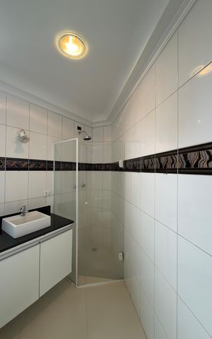 Apartamento à venda com 134m², 3 quartos e 2 vagas Apartamento à venda com 134m², 3 quartos e 2 vagasSuíte 2 Banheiro