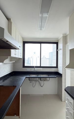 Apartamento à venda com 134m², 3 quartos e 2 vagas Apartamento à venda com 134m², 3 quartos e 2 vagasCozinha