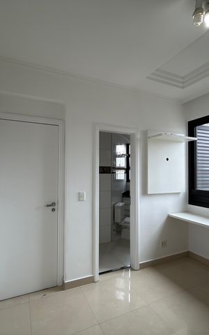 Apartamento à venda com 134m², 3 quartos e 2 vagas Apartamento à venda com 134m², 3 quartos e 2 vagasSuíte 2