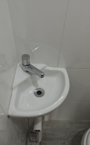 Apartamento para alugar com 77m², 2 quartos e 2 vagasBanheiro de serviço