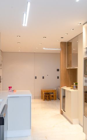 Apartamento à venda com 90m², 3 quartos e 2 vagasCozinha 