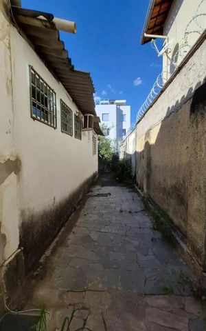 Casa para alugar com 395m², 6 quartos e 2 vagas