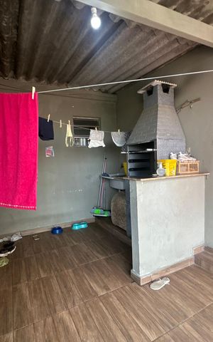 Casa à venda com 250m², 3 quartos e 1 vaga Casa à venda com 250m², 3 quartos e 1 vagaChurrasqueira