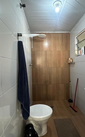 Casa à venda com 250m², 3 quartos e 1 vaga Casa à venda com 250m², 3 quartos e 1 vagaBanheiro 3