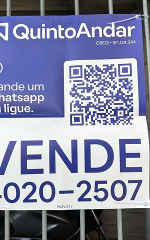 Casa à venda com 250m², 3 quartos e 1 vaga Casa à venda com 250m², 3 quartos e 1 vagaFachada