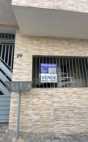 Casa à venda com 250m², 3 quartos e 1 vaga Casa à venda com 250m², 3 quartos e 1 vagaFachada