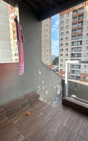 Casa à venda com 250m², 3 quartos e 1 vaga Casa à venda com 250m², 3 quartos e 1 vagaVaranda