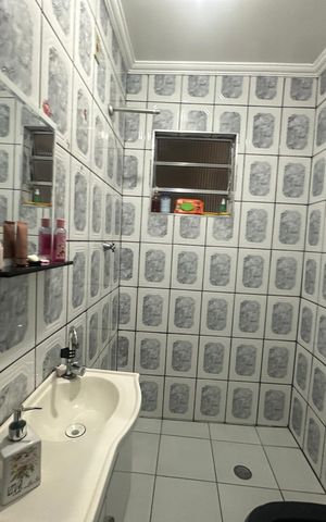 Casa à venda com 250m², 3 quartos e 1 vaga Casa à venda com 250m², 3 quartos e 1 vagaBanheiro 1