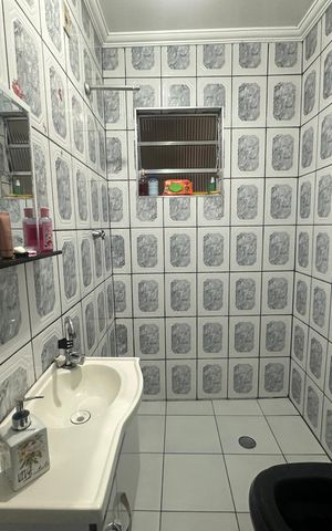Casa à venda com 250m², 3 quartos e 1 vaga Casa à venda com 250m², 3 quartos e 1 vagaBanheiro 1