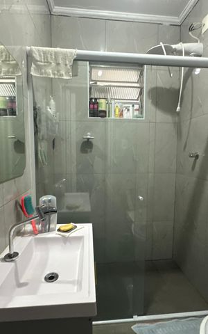 Casa à venda com 250m², 3 quartos e 1 vaga Casa à venda com 250m², 3 quartos e 1 vagaBanheiro 2