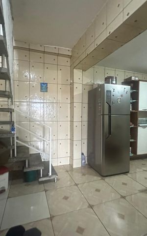 Casa à venda com 250m², 3 quartos e 1 vaga Casa à venda com 250m², 3 quartos e 1 vagaCozinha