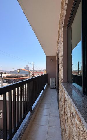 Casa à venda com 433m², 3 quartos e 6 vagas Casa à venda com 433m², 3 quartos e 6 vagasSacada