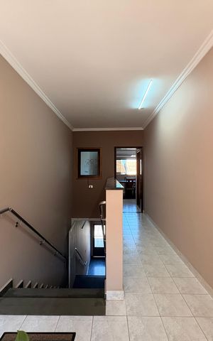 Casa à venda com 433m², 3 quartos e 6 vagas Casa à venda com 433m², 3 quartos e 6 vagasHall de entrada