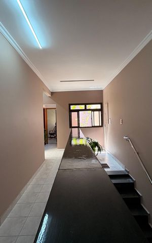 Casa à venda com 433m², 3 quartos e 6 vagas Casa à venda com 433m², 3 quartos e 6 vagasHall de entrada