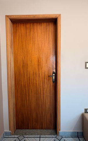 Casa à venda com 433m², 3 quartos e 6 vagas Casa à venda com 433m², 3 quartos e 6 vagasEscritório