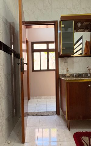 Casa à venda com 433m², 3 quartos e 6 vagas Casa à venda com 433m², 3 quartos e 6 vagasBanheiro