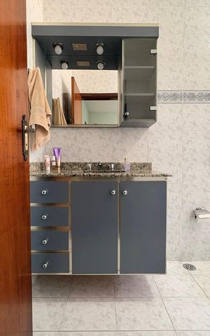 Casa à venda com 433m², 3 quartos e 6 vagas Casa à venda com 433m², 3 quartos e 6 vagasBanheiro da suíte 2