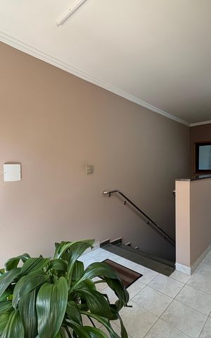 Casa à venda com 433m², 3 quartos e 6 vagas Casa à venda com 433m², 3 quartos e 6 vagasHall de entrada