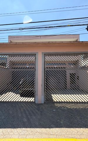 Casa à venda com 433m², 3 quartos e 6 vagas Casa à venda com 433m², 3 quartos e 6 vagasFachada