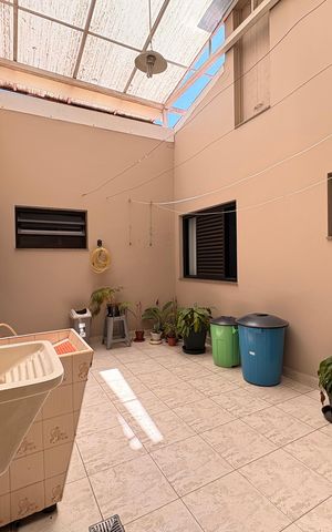 Casa à venda com 433m², 3 quartos e 6 vagas Casa à venda com 433m², 3 quartos e 6 vagasLavanderia
