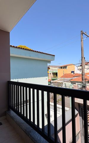 Casa à venda com 433m², 3 quartos e 6 vagas Casa à venda com 433m², 3 quartos e 6 vagasSacada