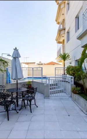Apartamento à venda com 102m², 3 quartos e 2 vagas Apartamento à venda com 102m², 3 quartos e 2 vagasÁrea comum - Piscina