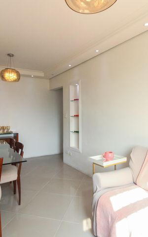 Apartamento à venda com 75m², 2 quartos e 1 vaga Apartamento à venda com 75m², 2 quartos e 1 vagaSala