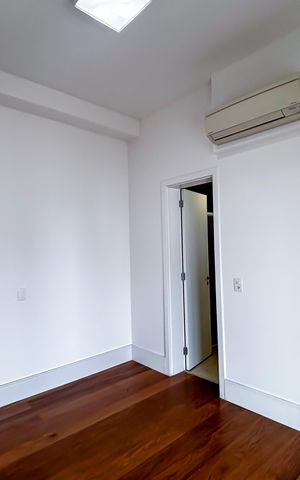 Apartamento à venda com 283m², 4 quartos e 4 vagas