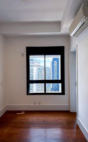 Apartamento à venda com 283m², 4 quartos e 4 vagas