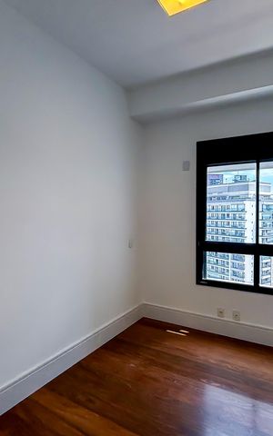 Apartamento à venda com 283m², 4 quartos e 4 vagas