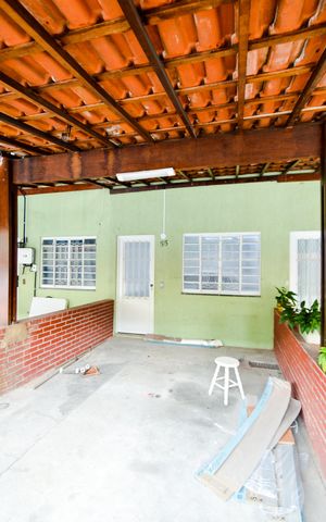 Casa de condomínio à venda com 73m², 2 quartos e 1 vagaGaragem