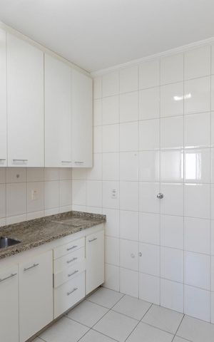 Apartamento para alugar com 65m², 2 quartos e 2 vagasCOZINHA