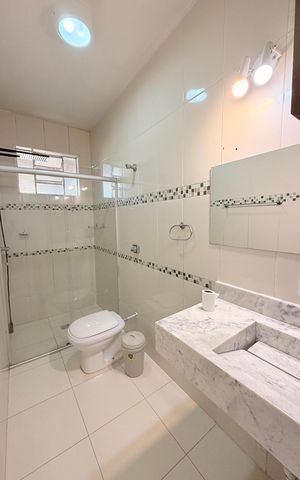 Casa para alugar com 100m², 3 quartos e 2 vagasBanheiro da Suíte