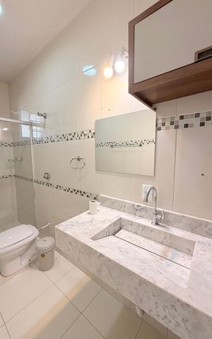 Casa para alugar com 100m², 3 quartos e 2 vagasBanheiro da Suíte
