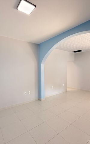 Casa para alugar com 100m², 3 quartos e 2 vagasSala