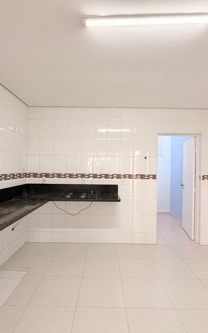 Casa para alugar com 100m², 3 quartos e 2 vagasCozinha