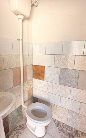 Casa para alugar com 100m², 3 quartos e 2 vagasBanheiro Externo