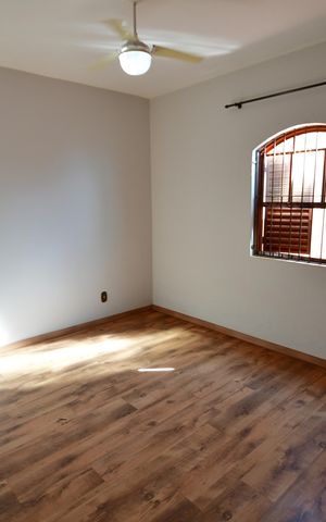 Casa à venda com 1000m², 2 quartos e 3 vagasQuarto 3 - Suíte